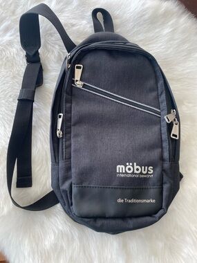 Möbus Black Men's Sling Backpack - Everyday Compact Carry
